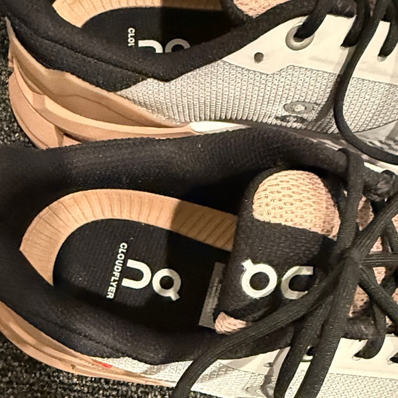 On Running Women's Sneakers - White and pink - Picture 2 of 12